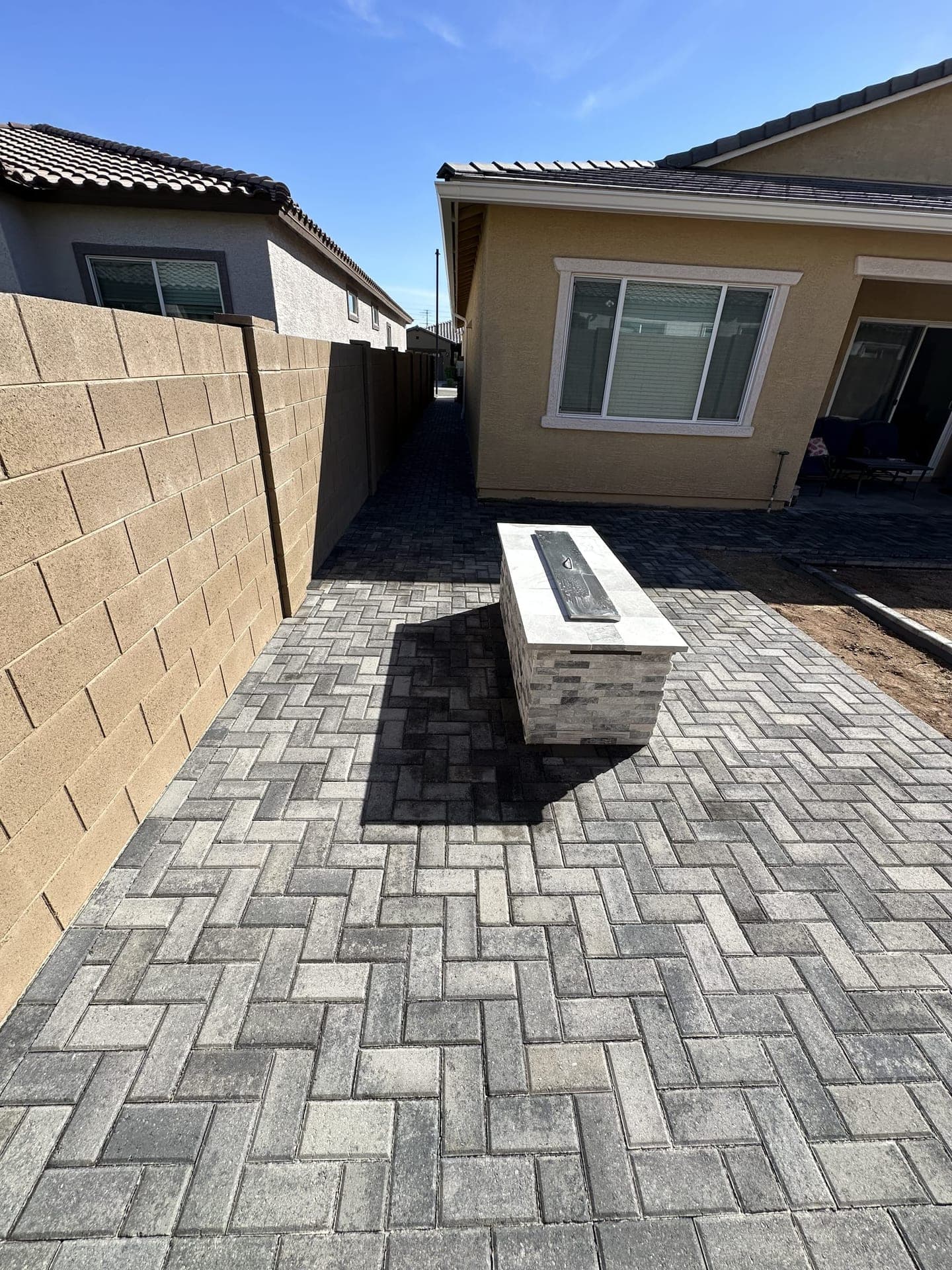 Built-In Fire Pits & Fire Features